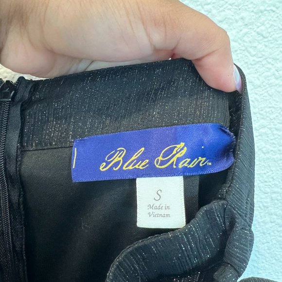 Black Sparkly Ruffled Skirt, size Small - Picture 7 of 7